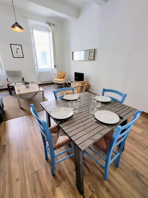 50Sqm In Old Port 2 Bedrooms Apartment 6 Max Marseille France